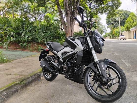 BAJAJ DOMINAR 250 